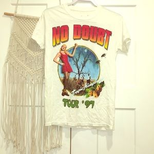 ⭐️NO DOUBT T-Shirt⭐️